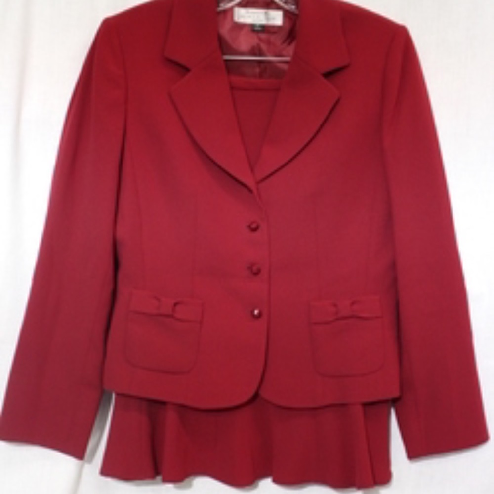 TAHARI Arthur S. Levine Red Skirt Suit Set, Womens